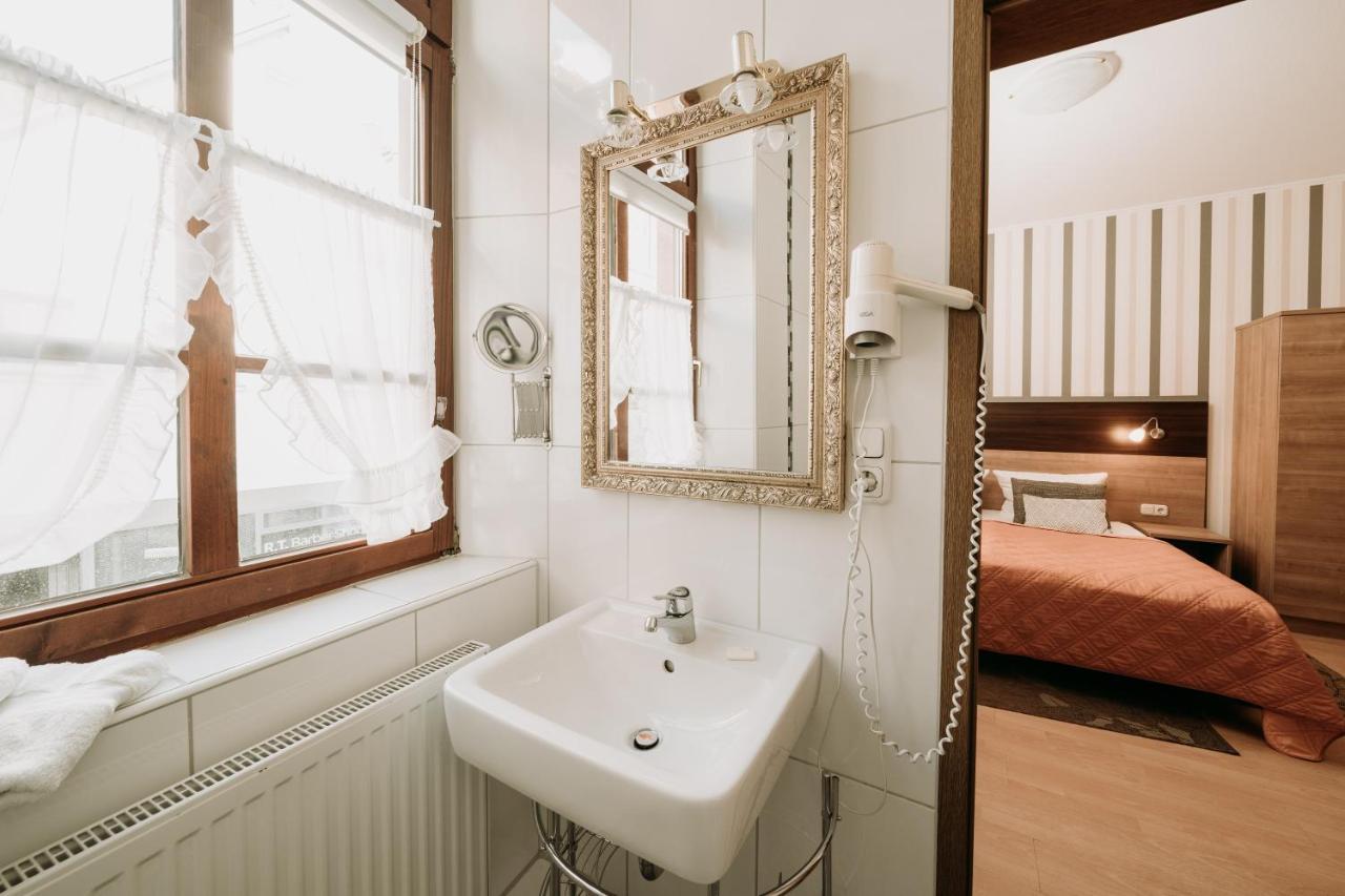 Fraenkischer Gasthof-Hotel Zum Koppen Gemunden am Main エクステリア 写真